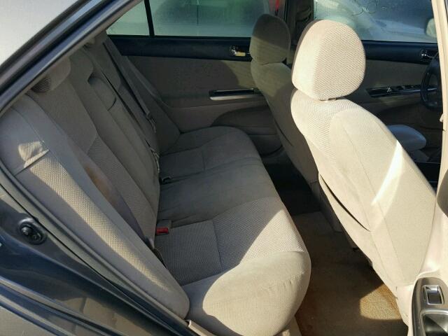 4T1BE32K02U568962 - 2002 TOYOTA CAMRY LE ნაცრისფერი ფოტო 6