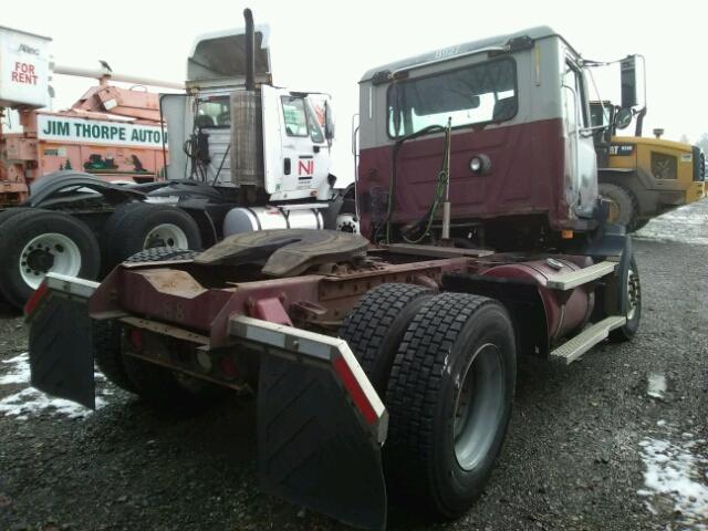 1M1AA08Y0WW012411 - 1998 MACK 600 CH600 RED photo 4