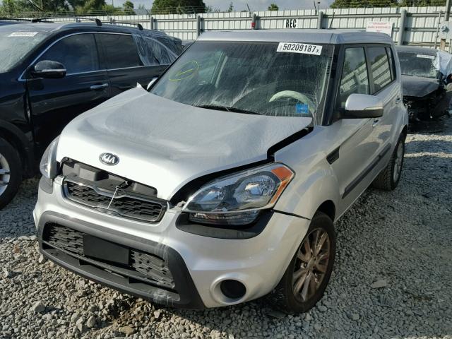 KNDJT2A64D7570817 - 2013 KIA SOUL + SILVER photo 2