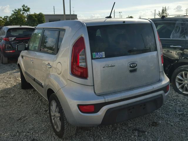 KNDJT2A64D7570817 - 2013 KIA SOUL + SILVER photo 3