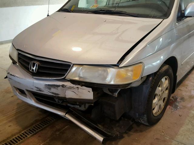 5FNRL18934B038594 - 2004 HONDA ODYSSEY EX SILVER photo 9