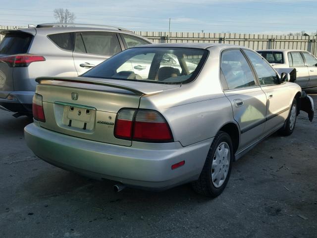 1HGCD5630VA180910 - 1997 HONDA ACCORD LX TAN photo 4