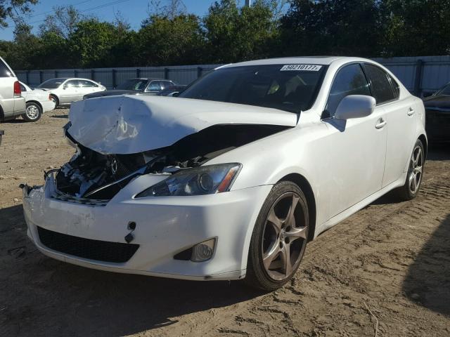 JTHBE262172008992 - 2007 LEXUS IS 350 WHITE photo 2