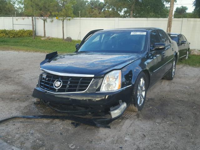 1G6KD57979U146614 - 2009 CADILLAC DTS BLACK photo 2