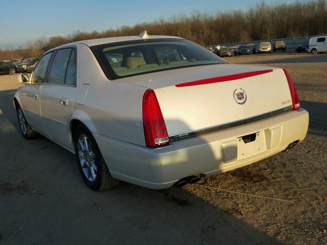 1G6KD57Y89U150808 - 2009 CADILLAC DTS WHITE photo 3