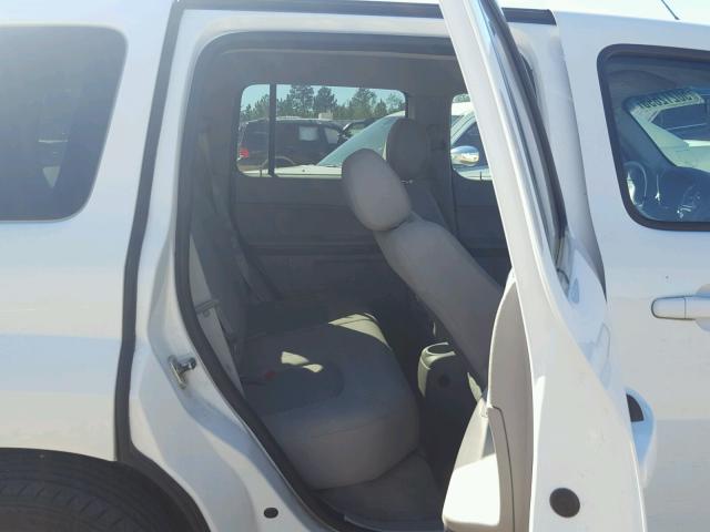 3GNCA13D28S670563 - 2008 CHEVROLET HHR LS Blanco foto 6