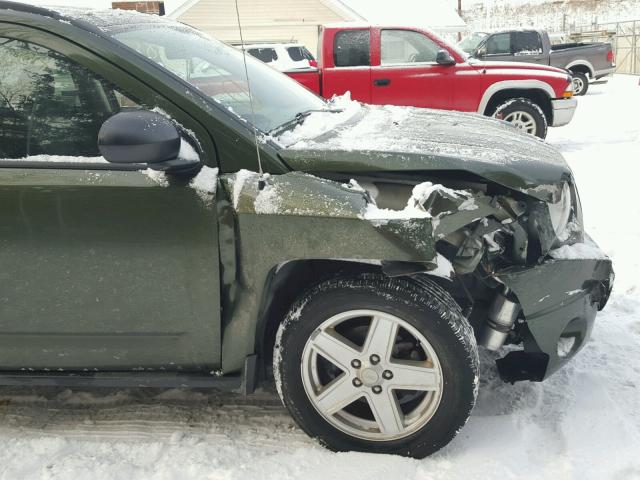 1J8FF47W37D418011 - 2007 JEEP COMPASS GREEN photo 9