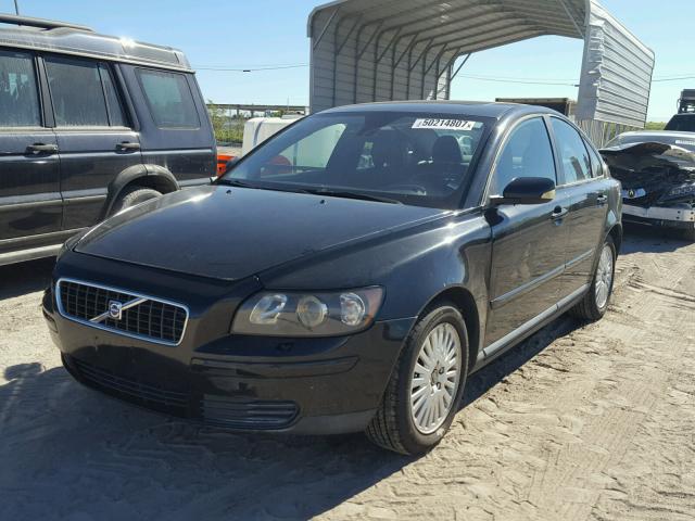 YV1MS382042028422 - 2004 VOLVO S40 2.4I BLACK photo 2