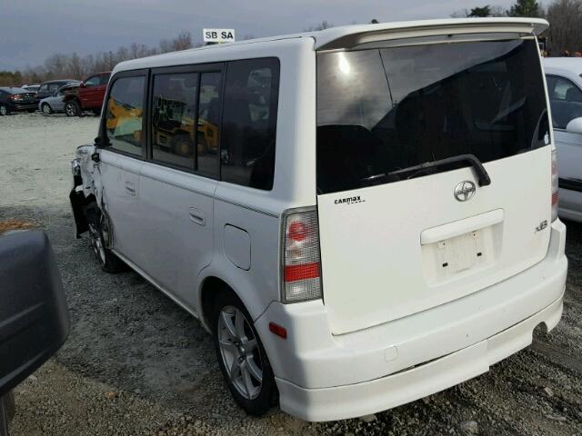 JTLKT334664047328 - 2006 TOYOTA SCION XB WHITE photo 3