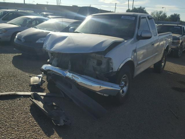 1FTRX17W0YKB05625 - 2000 FORD F150 GRAY photo 2