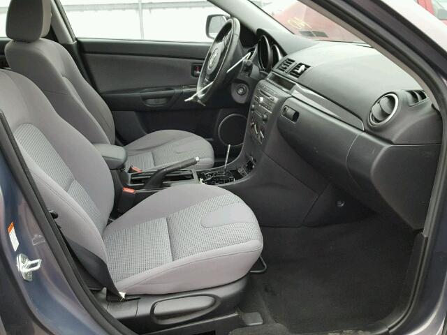 JM1BK343171700302 - 2007 MAZDA 3 HATCHBAC GRAY photo 5