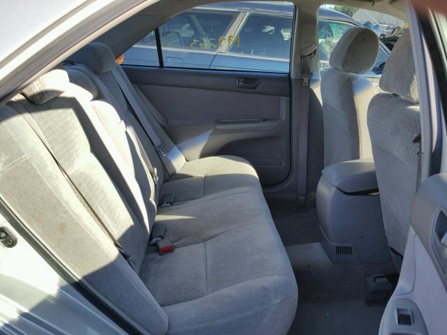 4T1BE32K52U602300 - 2002 TOYOTA CAMRY LE ვერცხლისფერი ფოტო 6