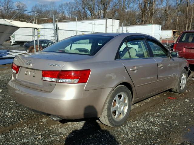 5NPEU46F06H154037 - 2006 HYUNDAI SONATA GLS GOLD photo 4