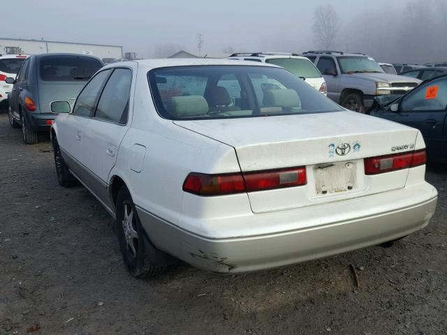 JT2BG22K9X0365665 - 1999 TOYOTA CAMRY LE WHITE photo 3