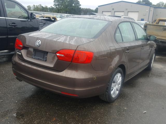 3VW2K7AJ8CM336626 - 2012 VOLKSWAGEN JETTA BASE BROWN photo 4