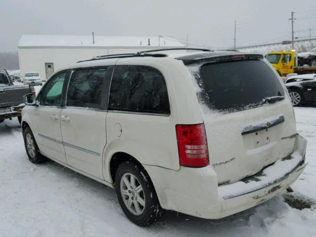 2A8HR54189R676426 - 2009 CHRYSLER TOWN & COU WHITE photo 3