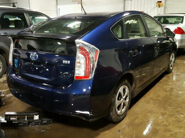 JTDKN3DU5F0455783 - 2015 TOYOTA PRIUS BLUE photo 4