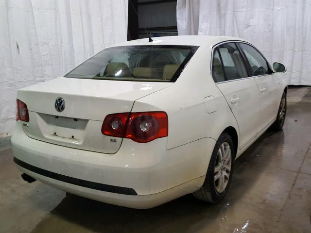 3VWEG71KX7M144816 - 2007 VOLKSWAGEN JETTA WOLF WHITE photo 4