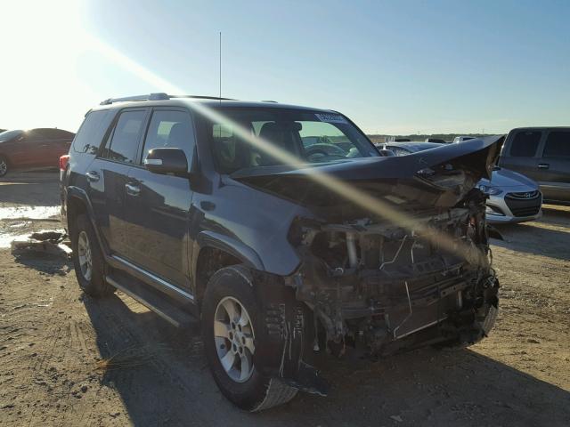 JTEZU5JR5A5004700 - 2010 TOYOTA 4RUNNER SR GRAY photo 1