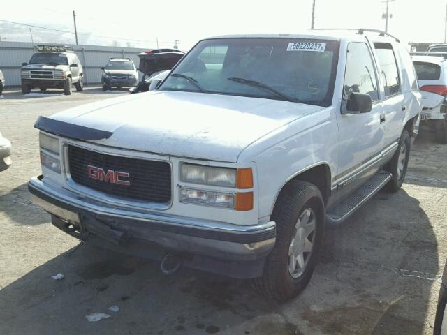 1GKEK13R1WJ710869 - 1998 GMC YUKON WHITE photo 2