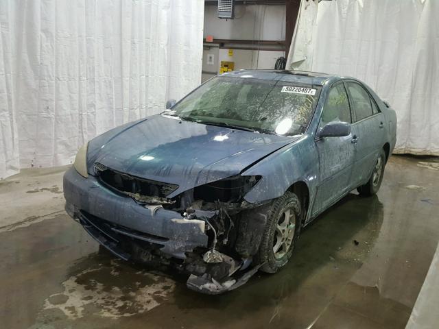 4T1BE32K14U863345 - 2004 TOYOTA CAMRY LE BLUE photo 2