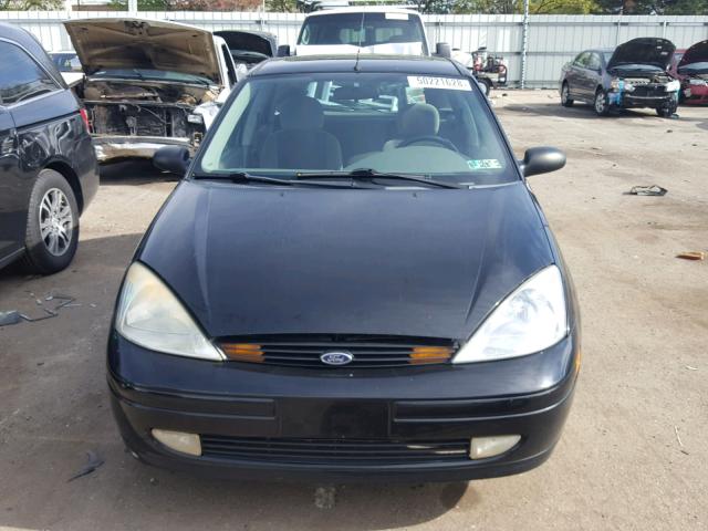 3FAHP37382R176349 - 2002 FORD FOCUS ZX5 BLACK photo 9