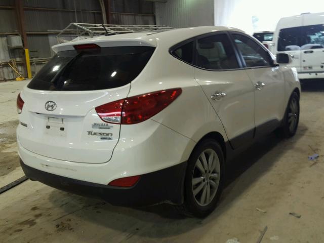 KM8JU3AC8DU729764 - 2013 HYUNDAI TUCSON GLS WHITE photo 4