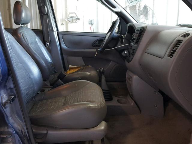 1FMYU01B02KA69538 - 2002 FORD ESCAPE XLS BLUE photo 5