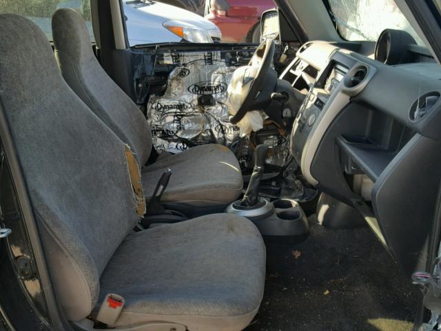 JTLKT334364065107 - 2006 TOYOTA SCION XB BLACK photo 5