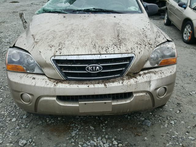 KNDJD736075718632 - 2007 KIA SORENTO EX GOLD photo 7