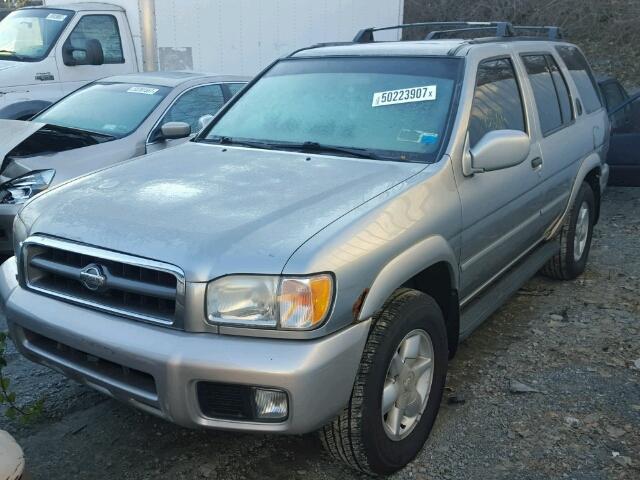 JN8DR09Y31W609876 - 2001 NISSAN PATHFINDER GRAY photo 2