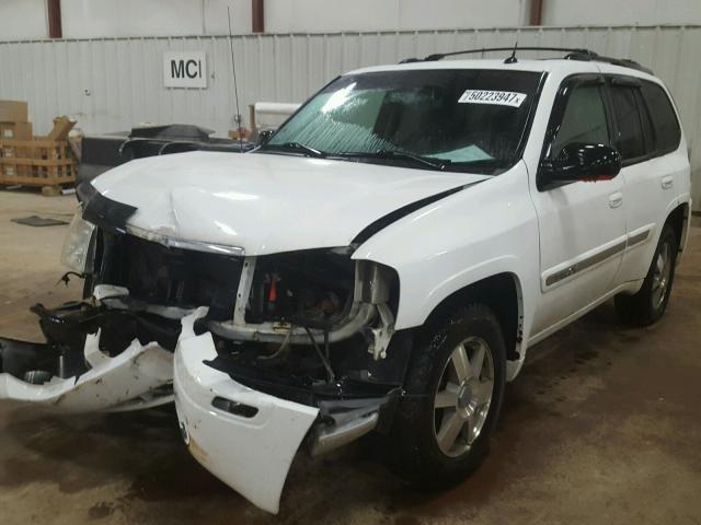 1GKDT13S252111547 - 2005 GMC ENVOY WHITE photo 2