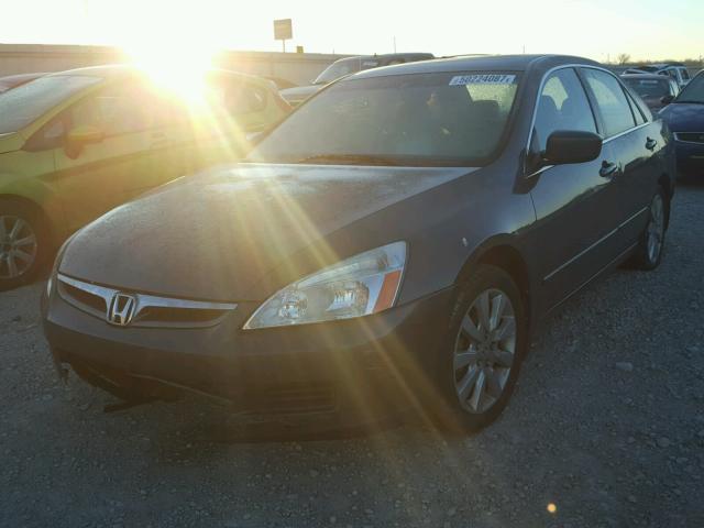 1HGCM66557A104366 - 2007 HONDA ACCORD EX GRAY photo 2