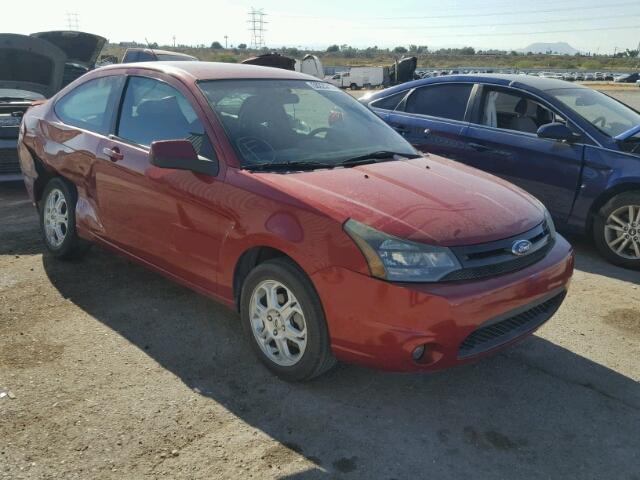 1FAHP32NX9W203387 - 2009 FORD FOCUS SE RED photo 1