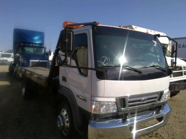 3FRLL45Z18V041049 - 2008 FORD LOW CAB FO WHITE photo 1