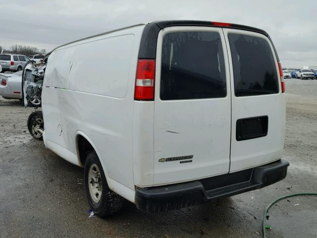 1GCWGGFF4F1277814 - 2015 CHEVROLET EXPRESS G2 WHITE photo 3