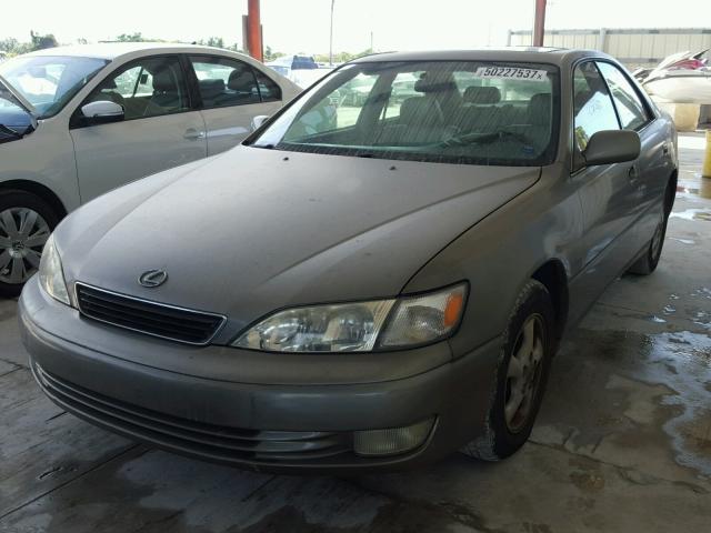 JT8BF22G4V0078395 - 1997 LEXUS ES 300 GRAY photo 2