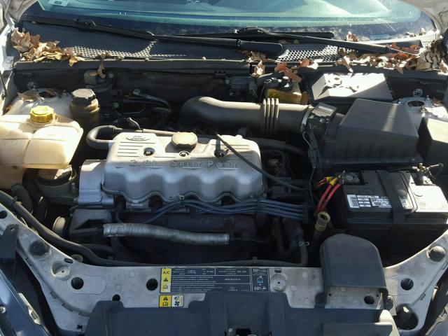 1FAFP33P21W138949 - 2001 FORD FOCUS LX WHITE photo 7