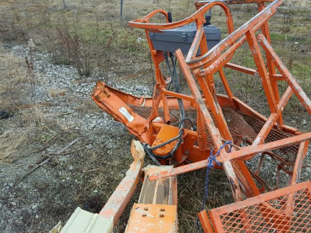 300056473 - 2005 JLG LIFT ORANGE photo 10