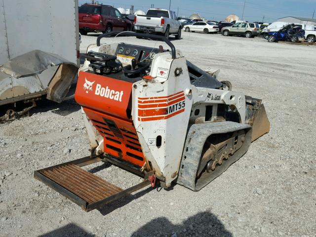 A3WT12406 - 2009 BOBCAT SKIDSTEER WHITE photo 4