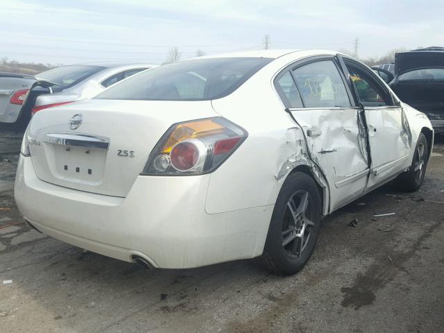 1N4AL2AP1BC125955 - 2011 NISSAN ALTIMA BAS WHITE photo 4