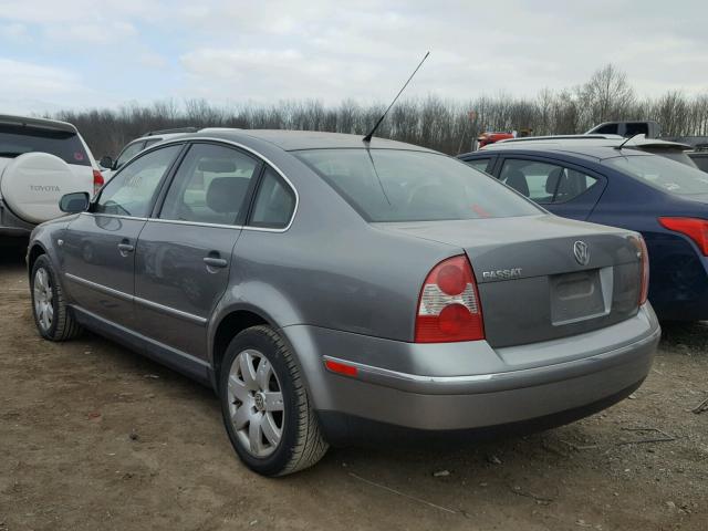 WVWRH63B03P433281 - 2003 VOLKSWAGEN PASSAT GLX SILVER photo 3