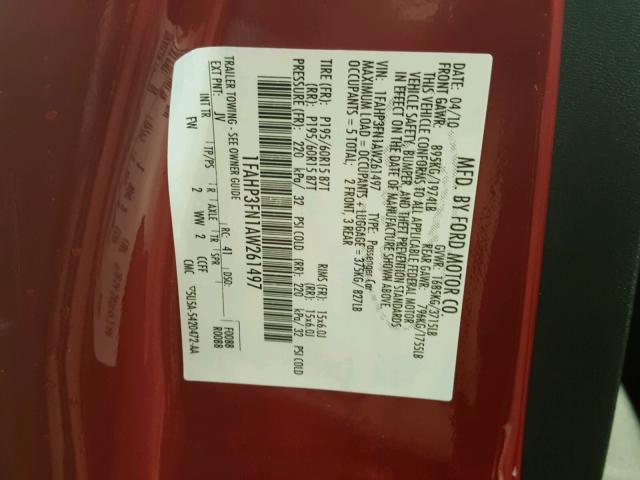 1FAHP3FN1AW261497 - 2010 FORD FOCUS SE RED photo 10