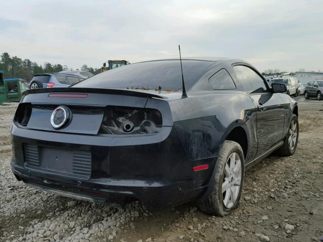 1ZVBP8AM4D5252554 - 2013 FORD MUSTANG BLACK photo 4