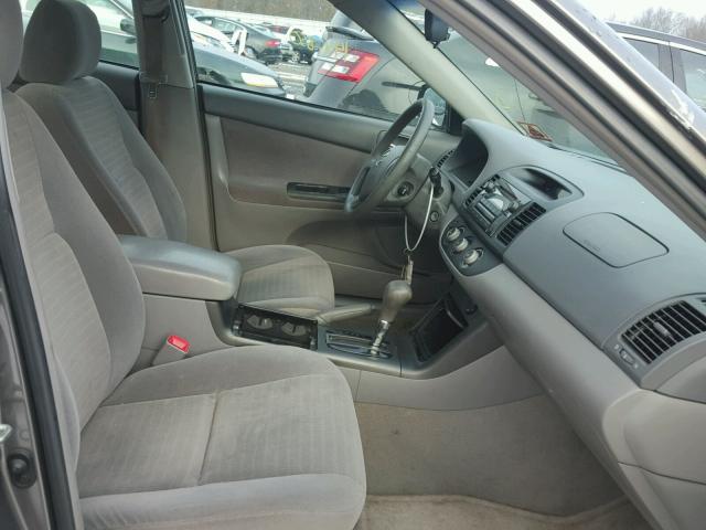 4T1BE32K85U566543 - 2005 TOYOTA CAMRY LE ნაცრისფერი ფოტო 5