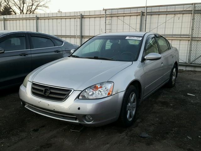 1N4AL11DX3C302746 - 2003 NISSAN ALTIMA BAS SILVER photo 2