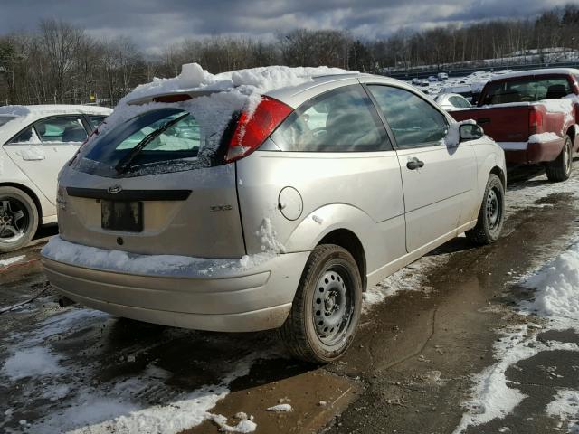 1FAHP31N36W217788 - 2006 FORD FOCUS ZX3 SILVER photo 4