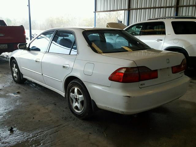 1HGCG1652XA014084 - 1999 HONDA ACCORD EX WHITE photo 3