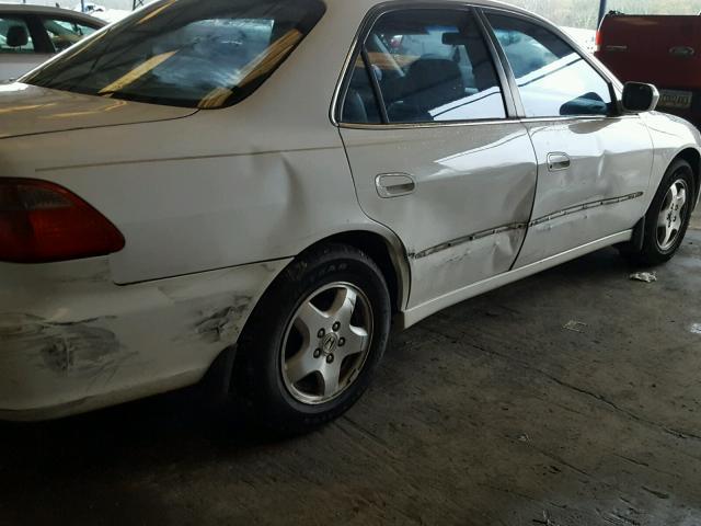 1HGCG1652XA014084 - 1999 HONDA ACCORD EX WHITE photo 9