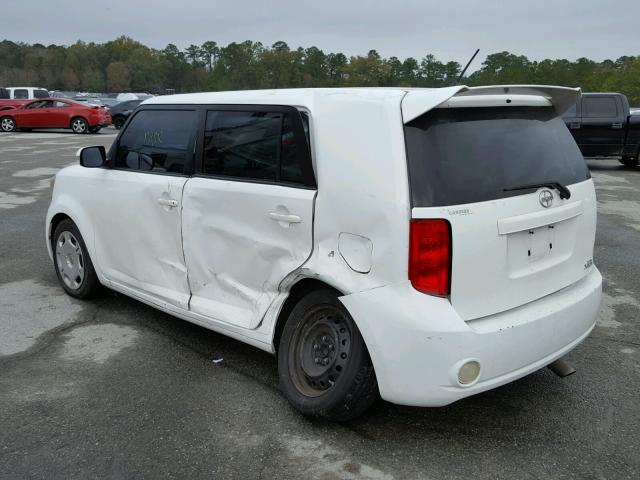 JTLKE50E181003499 - 2008 TOYOTA SCION XB WHITE photo 3